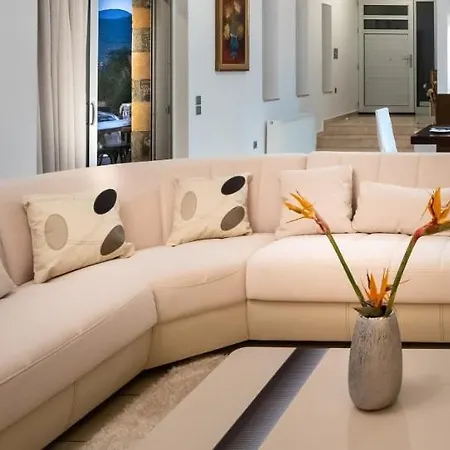 Friends Villa